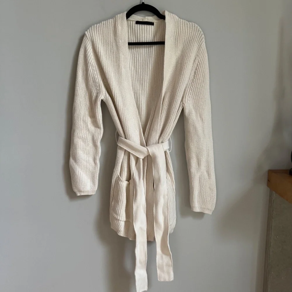 Jenni Kayne Belted Wrap Cotton Cardigan In Ivory - Picture 3 of 8